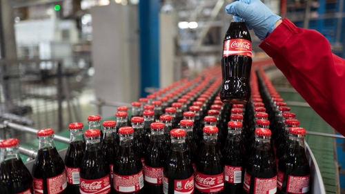Șeful Coca Cola, anunț îngrijorător despre clienții din România. Reprezentantul companiei americane explică scăderea consumului în țara noastră