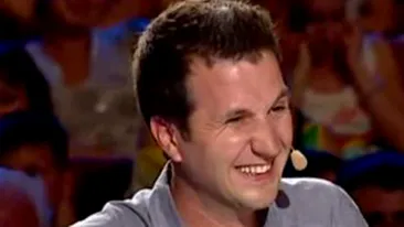 VIDEO Moment colosal din Romanii au Talent 2012! Andi Moisescu rade pana la lesin de latraul asta - Vezi reactia Andrei si a lui Mihai Petre!