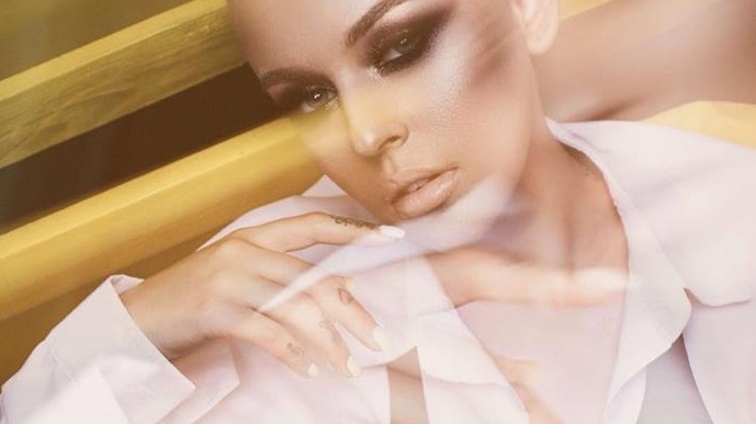 Misha a pozat topless: “Cum te-a lăsat inima să...”. Cum se reinventează artista după divorțul de Connect-R