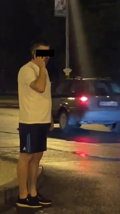 Șoferul, înainte de a pleca cu polițiștii la INML (Foto: CANCAN.RO)