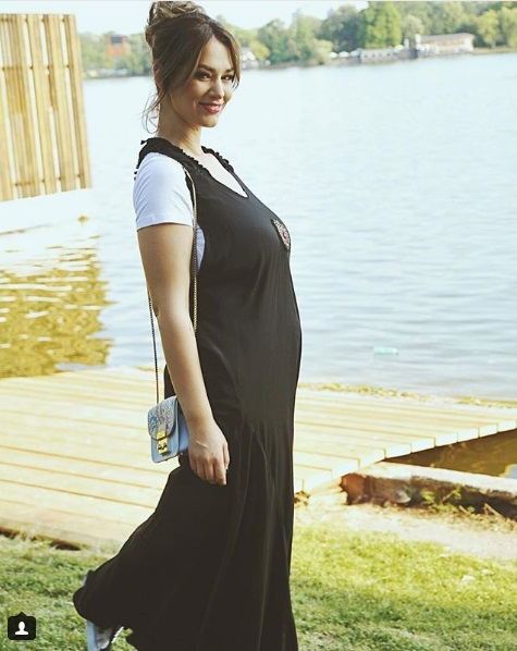 Ce mesaj a primit azi Feli Donose de la mama ei, după ce a dezvăluit cu cine a rămas însărcinată