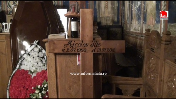 Ilie Micolov, imagini emoționante de la înmormântare. Semnul divin apărut i-a făcut pe cei din cortegiu să spună rugăciuni