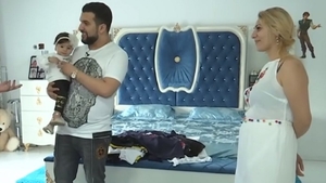 Toată lumea îl știe pe Tzancă Urganul, dar puțin sunt cei care o știu pe soția acestuia. Cum arată “Lambada”