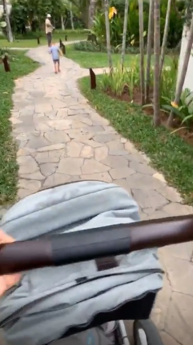Adela Popescu și Radu Vâlcan, vacanță de vis împreună cu Laura Cosoi și familia ei
