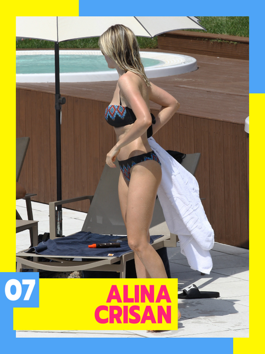 TOP 25 vedete care s-au ascuns sub prosopel. Madonna a făcut spectacol la piscină, iar apoi…