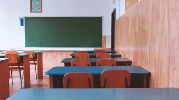 „Nu vă e milă de copiii ăștia? La o școală din Sibiu părinții au luat foc din cauza unei decizii a Consiliului de Administrație