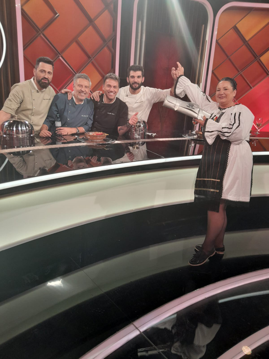 Au ”furat” vedeta de la PrimaTV! Va fi show total la Chefi la Cuțite! Atenție, Scărlătescu, Dumitrescu și Bontea! Cu cine vor șefii de la Antena 1 să-i ”înfunde” pe juraţii de la MasterChef