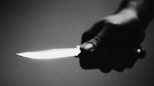 ÎNGROZITOR! O mamă şi-a sunat fiica să vadă unde e şi a auzit când aceasta era violată!