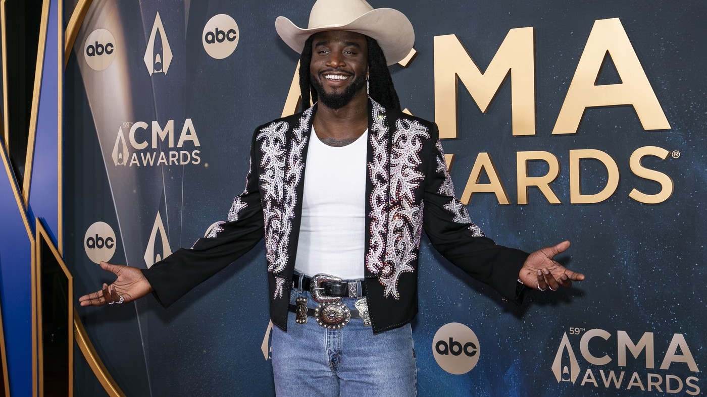 Rap-ul l-a făcut celebru, country l-a făcut legendă! Povestea succesului lui Shaboozey, cowboy-ul care a venit din cluburi