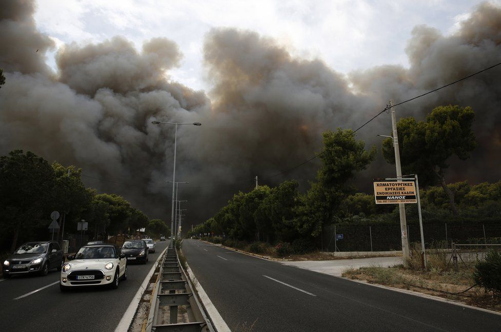 Ipoteză cutremurătoare în cazul incendiilor din Grecia. Există indicii că focul a fost pus intenționat