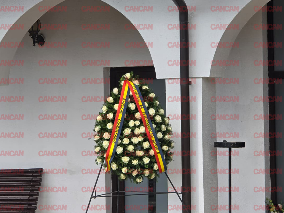 Ce mesaj emoționant i-a scris soția generalului Dorin Ioniță pe coroana funerară. Bărbatul și-a luat viața după o ceartă cu amanta