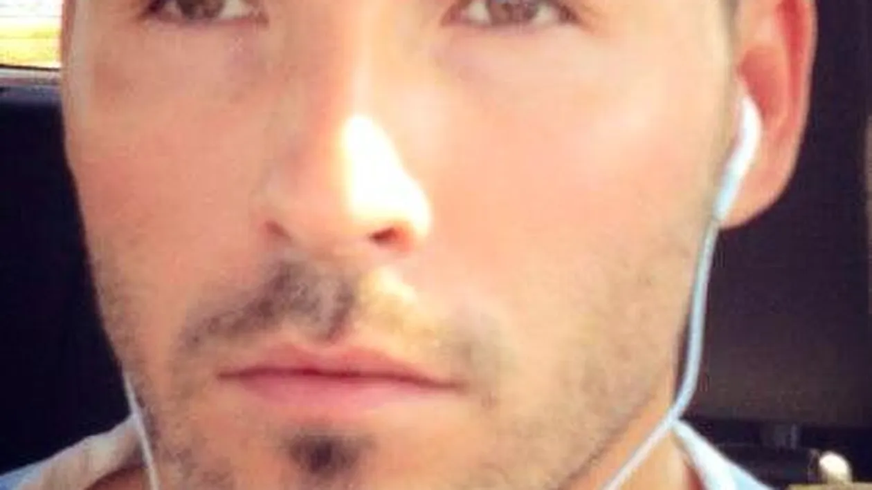 Adi Cristea suferă departe de ţară: Muzica mi-a devenit cel mai bun prieten. Crezi că o vrea înapoi pe Bianca?