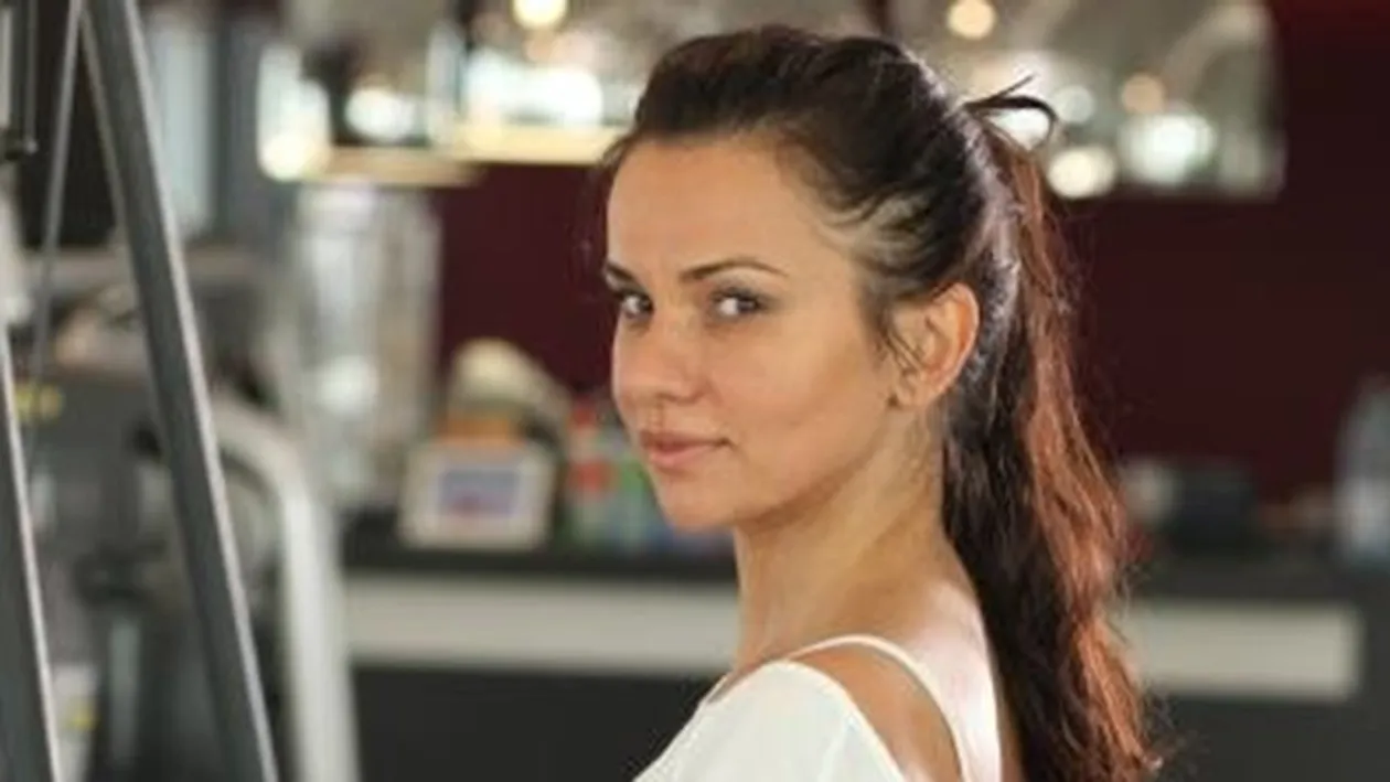 Mirela Stelea ii dă replica designerului care a jignit sotiile de fotbalisti: Important e să-mi mearga afacerea