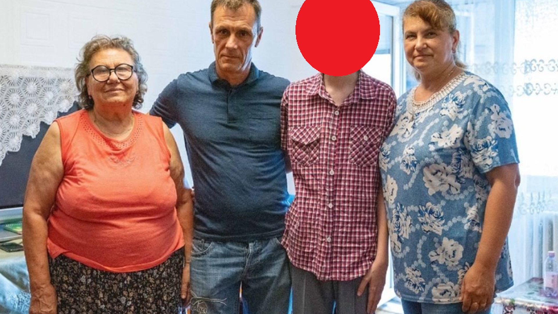 ”S-a născut fără năsuc!”. Cum arată Raul, un băiat din Slobozia care până la vârsta de 18 ani a fost operat de 27 de ori