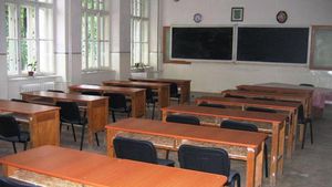 Scolile inchise si saptamana viitoare! Anuntul facut de oficiali, dupa ce iarna a facut ravagii la sfarsitul lunii februarie 2018