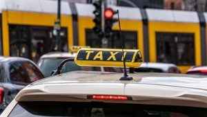 Un șofer de taxi român a murit la volan, în Spania. Pasagerul care se afla cu el în mașină a scăpat doar cu un atac de panică