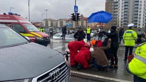 Mesajul cutremurător al unei tinere lovite pe trecerea de pietoni „Așteptam în durere și ei filmau cu blitz”