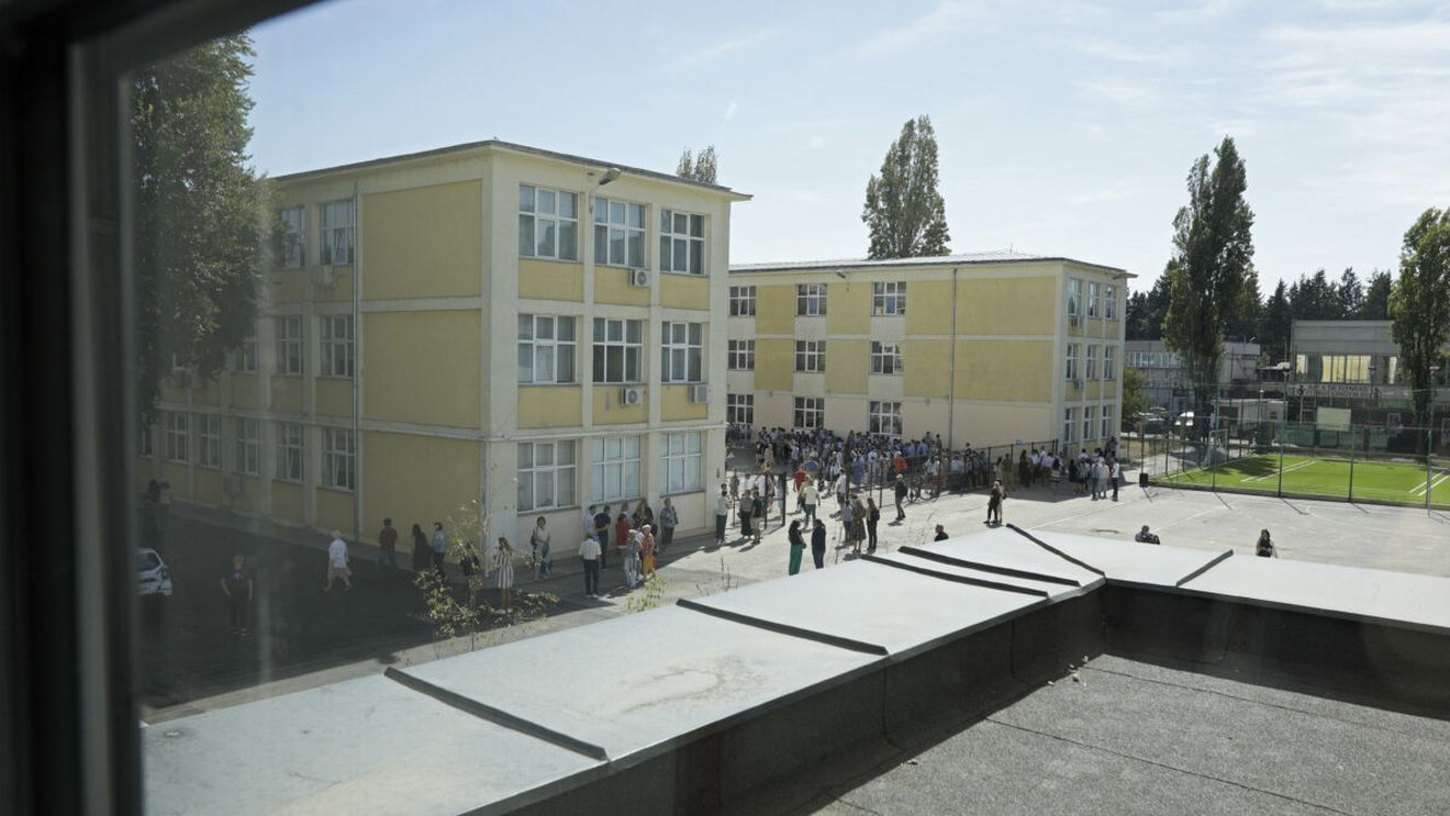 Se închid sau nu școlile luni, 25 noiembrie, după alegerile prezidențiale? Ministerul Educației lămurește situația