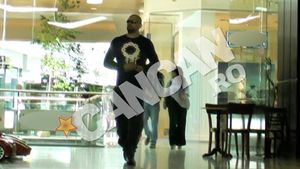 VIDEO Nu o sa-ti vina sa crezi cum se mentine in forma Oncescu! A uimit pe toata lumea cu o sedinta de antrenament in mall!