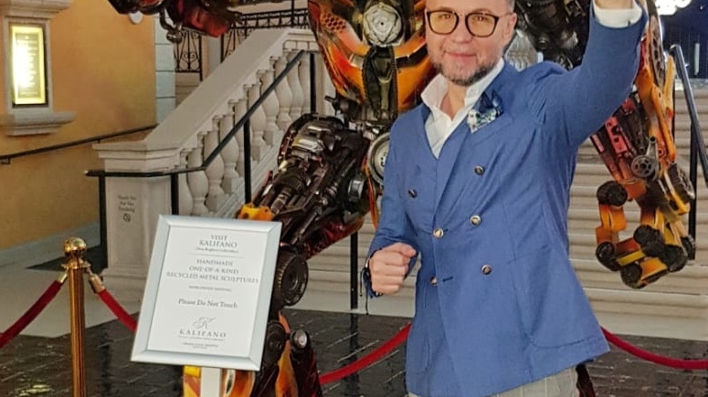 BumbleBee, robotul din Transformers 6, vine la București! Vezi cine îl aduce!