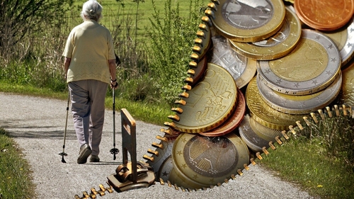 Scandal în jurul recalculării pensiilor. Sute de mii de pensionari nu vor primi nici măcar un leu în plus de luna viitoare