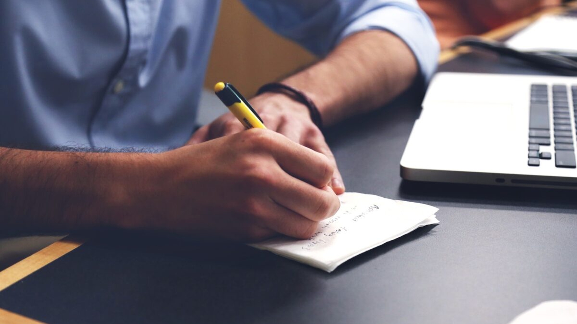 Se fac angajări la stat, în 2023. Se vor scoate la concurs 60 de posturi noi