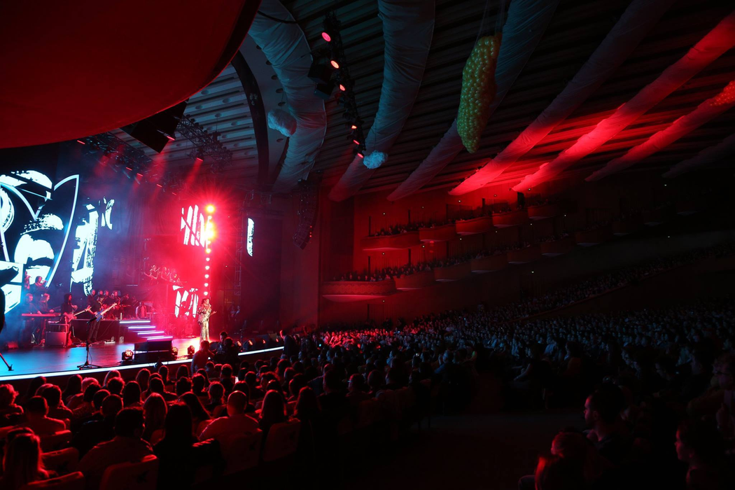 Andra a susţinut un show de excepţie la Sala Palatului