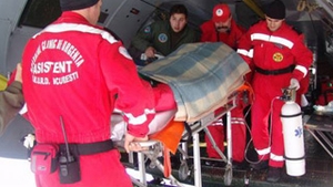 Adusa cu elicopterul de la Barlad la Bucuresti! O fata de 13 ani a nascut prin cezariana! Tatal se pare ca e un barbat de 60 de ani
