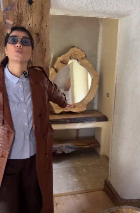 Ileana Sterp și-a cumpărat casă fix lângă mama Geta. Primele imagini cu locuința tradițională