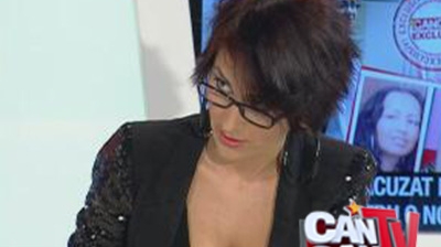Narcisa a "măturat" cu amanta lui Guţă: "E o găină expirată, a facut sex cu taică-su"