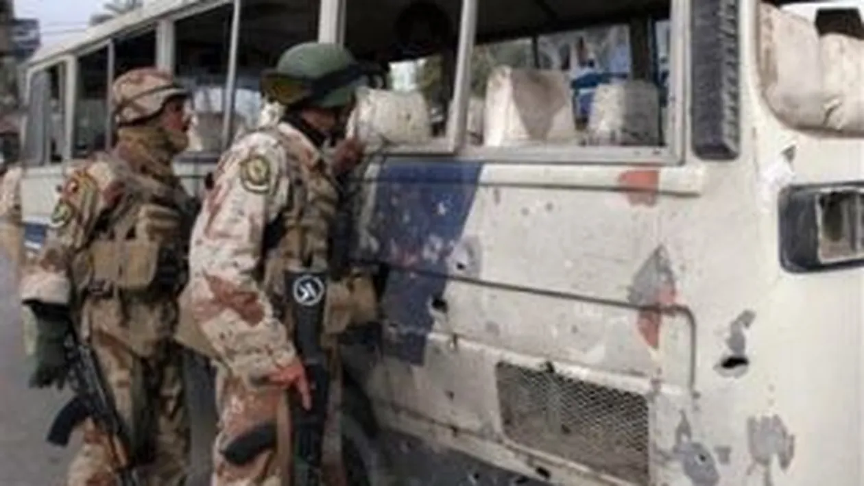 Trupele NATO au deschis focul asupra unui autobuz cu civili, ucigand patru persoane
