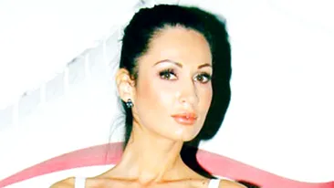 Nicoleta Luciu si stilul ei vestimentar haotic! Vezi aici cea mai buna si cea mai neinspirata tinuta ale brunetei!