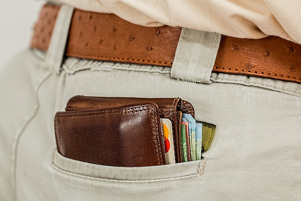 O femeie din Vaslui a fost jefuită de 1.100 de lei (Foto: Pixabay)
