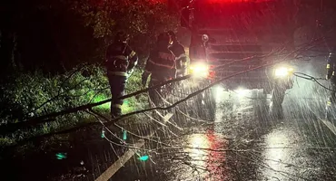 Ce ravagii a făcut ciclonul Ashley în România, duminică noapte. Județele cu risc crescut de inundații