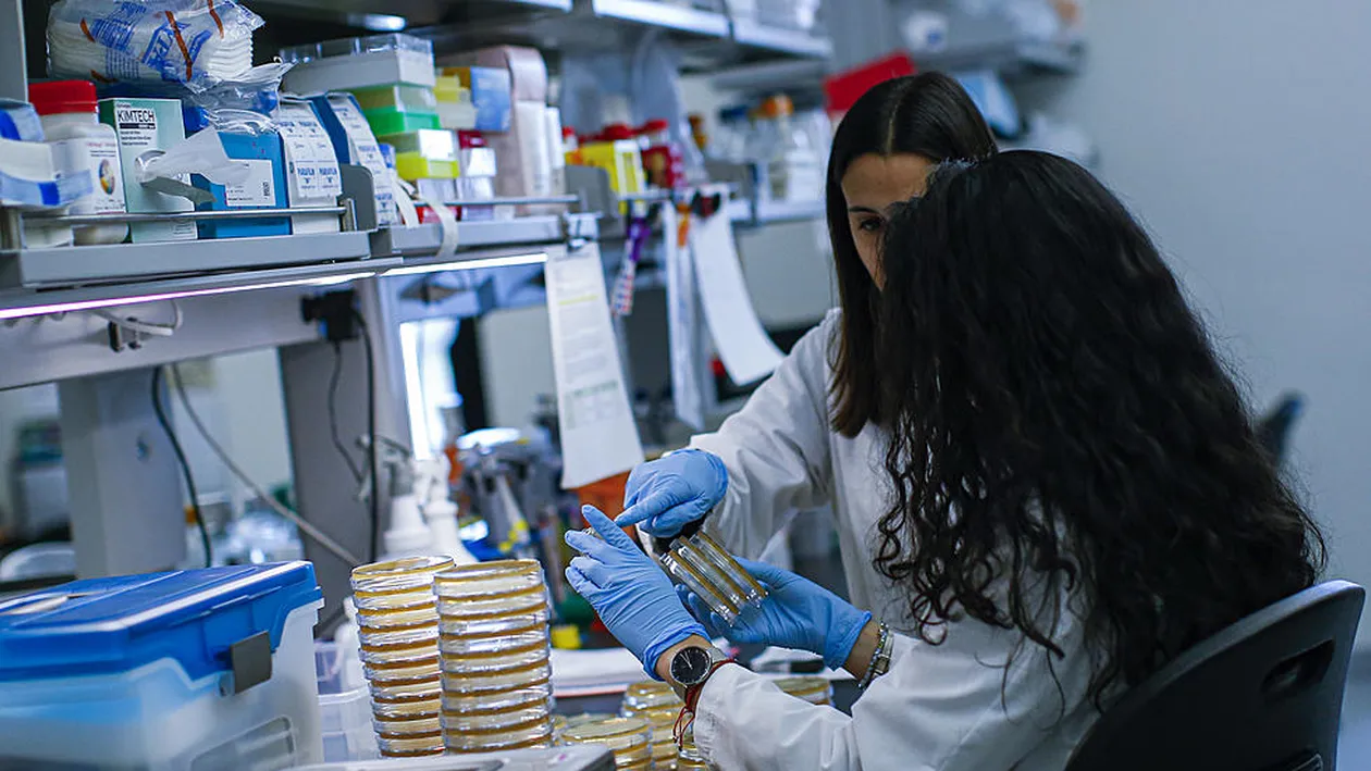 Oamenii care se vindecă de COVID-19 nu sunt liberi să meargă acasă! La ce sunt supuși aceștia