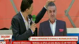 VIDEO Dragos Savulescu a demonstrat ca e mai "mare" decat Gigi Becali! Uite cum l-a mangaiat pe cap: "Unde-i piticul?"