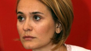 ANDREEA ESCA a plans in timpul stirilor Pro TV! Prezentatoarea, cu lacrimi in ochi! Moartea copilului ucis de maidanezi a marcat-o