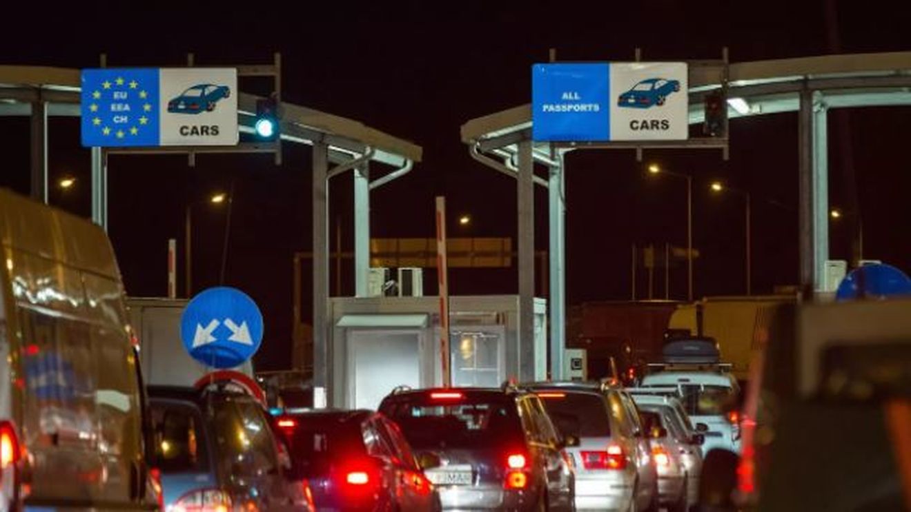 Scene de haos la frontiera României. Cât se așteaptă la vamă înainte de Paște