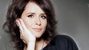 Oana Lis a dezvăluit motivul din cauza căruia s-a sinucis Mădălina Manole! Poze nemaivăzuete cu artista au ieşit la iveală 