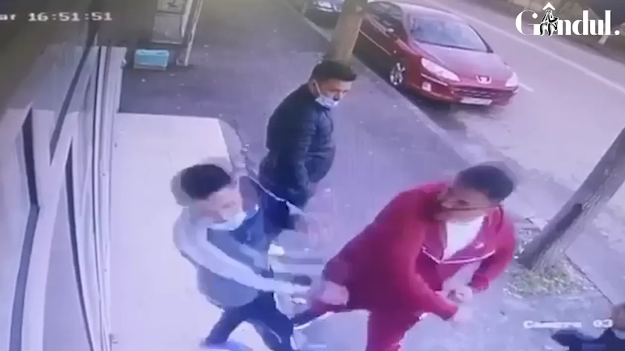 Un patron de frizerie din Teleorman, ”curentat” cu un croșeu devastator de un lider de clan interlop VIDEO