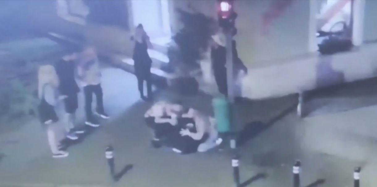 Criminalul lui Beniamin, tânărul înjunghiat mortal în Satu Mare sub privirile logodnicei, a fost arestat preventiv Anchetatorii au aflat detalii șocante