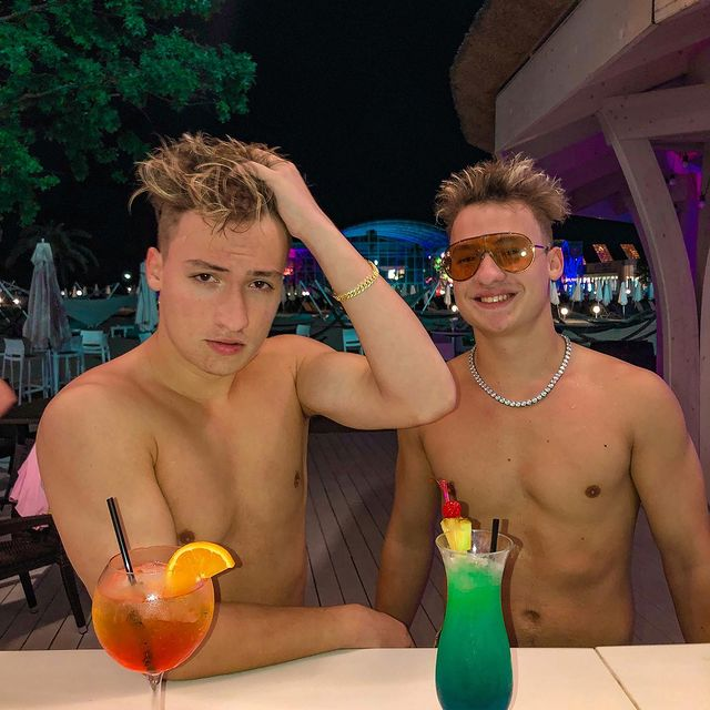 Frații Munteanu dezvăluie, în exclusivitate pentru CANCAN.RO, de ce tinerii ascultă muzică trap (Foto: Instagram.com)