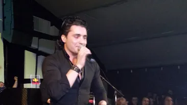 A cantat, a dansat de a rupt, a dezbracat o animatoare si la ora opt a plecat acasa! Pepe a avut o noapte grea!