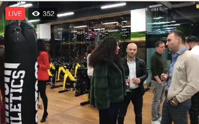 VIDEO / Soţia unui prezentator TV de la noi a dat lovitura! Şi-a deschis o sală de sport exclusivistă: „Din pasiunea mea pentru sport a luat naştere noul concept…”