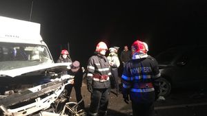 VIDEO. Doi morți și trei răniți după impactul dintre trei mașini, pe DN 14, în județul Sibiu