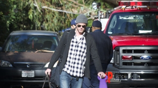 Mark Sloan din "Grey's Anatomy" si sotia sa au ramas fara casa. Un eucalipt le-a distrus vila
