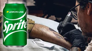 Un tânăr a vrut să-și tatueze o doză de Sprite pe braț, dar, când s-a uitat în oglină, a rămas perplex. Ce a ieșit, de fapt