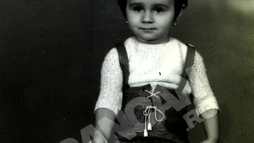 Brunetica aceasta a ajuns o blonda sexy, care a facut senzatie in Playboy. Cine crezi ca e?