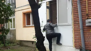 Furtul anului la Vaslui! Un hoț a intrat pe geam, a furat un telefon, dar ce a urmat întrece orice imaginație