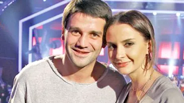 Iulian Canaf a cantat la petrecerea pentru ziua de nastere a Adelinei Chivu